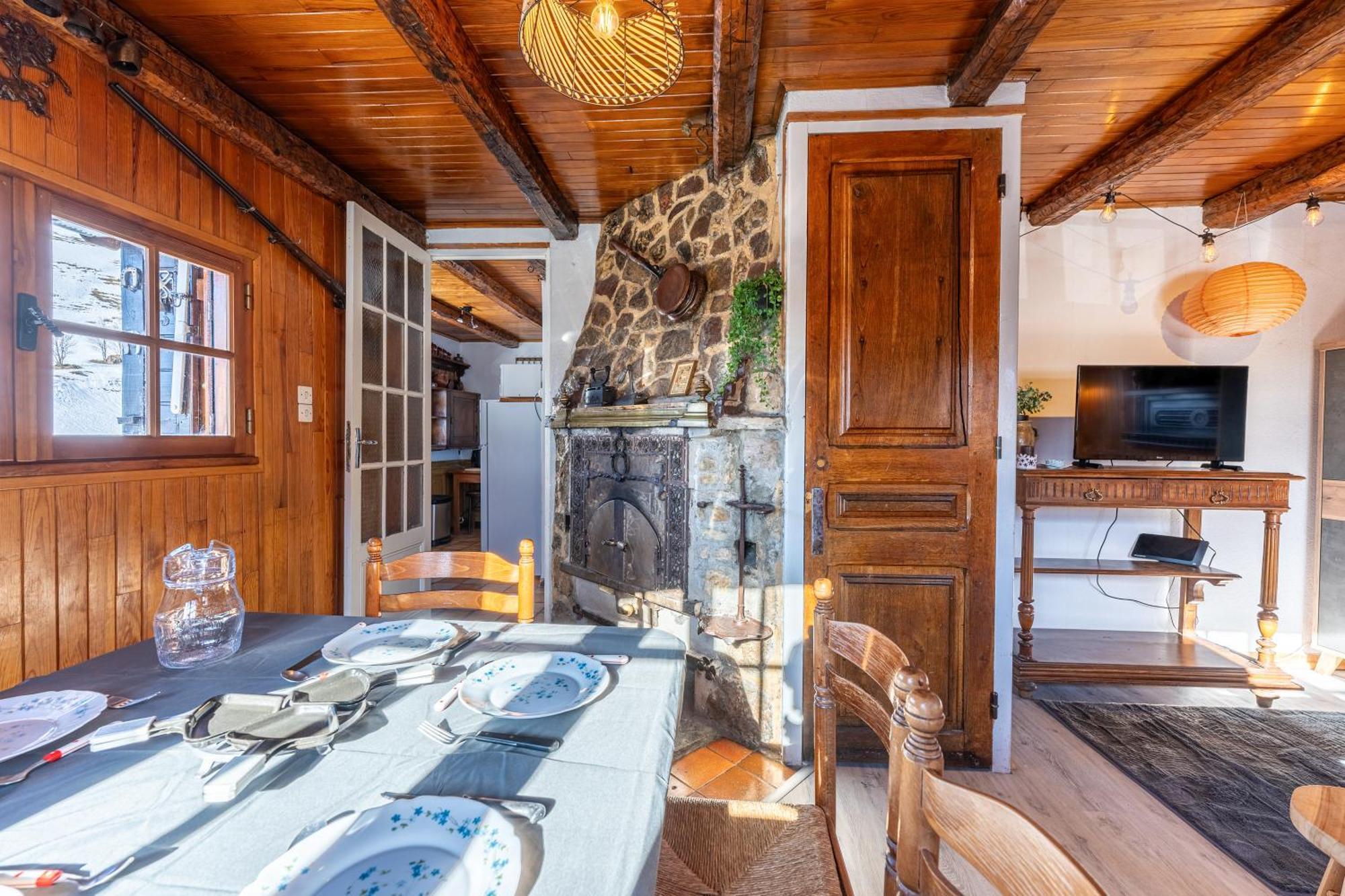 Les Aiguilles Chalet